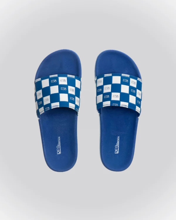 Slide Azul Xadrez Infantil a melhor aventura para a sua criança